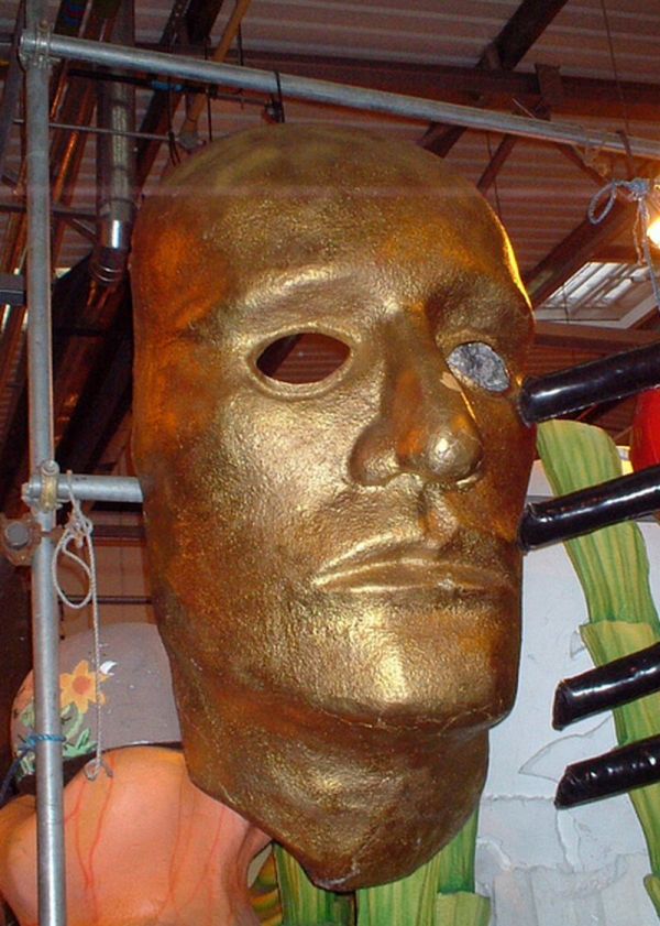 Large gold face
